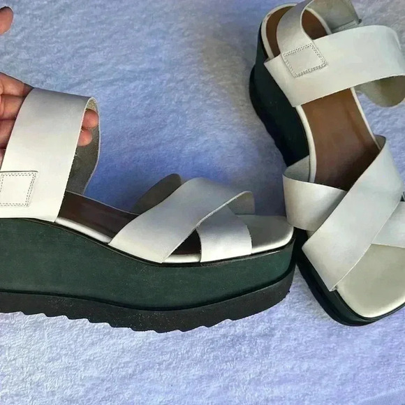 Free people - Picture 3 of 7